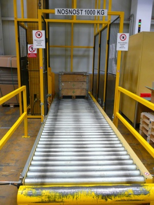 Transport system for inter-storey transport of pallets II